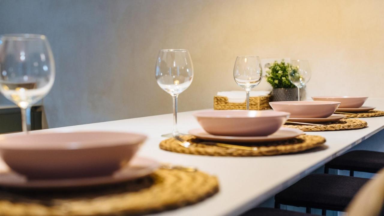 Rocio Suites Apartments Севилья Экстерьер фото